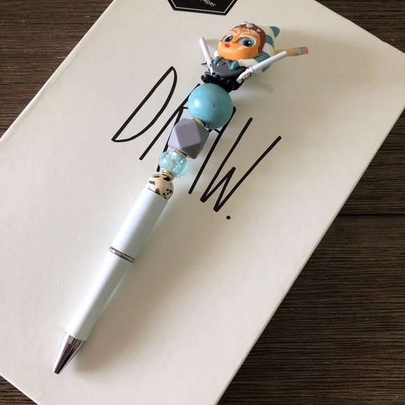 Disney Doorables: Star Wars: Ahsoka Tano handmade beaded pen - Picture 2 of 3